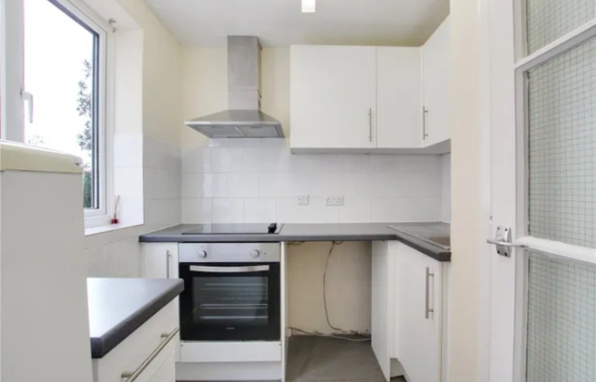 1 bedroom apartment to rent Property 4