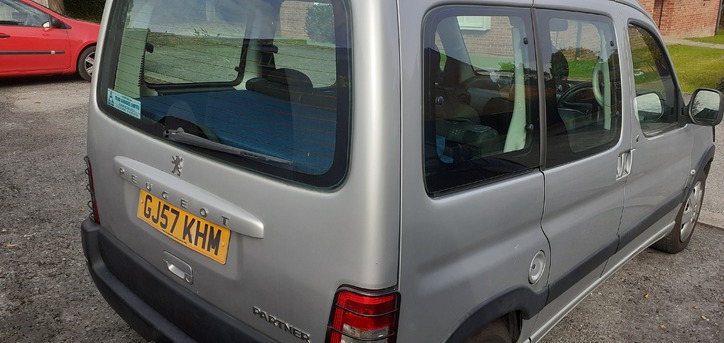 Peugeot partner combi with campervan conversion 2 Peugeot partner combi with campervan conversion Vehicles 2