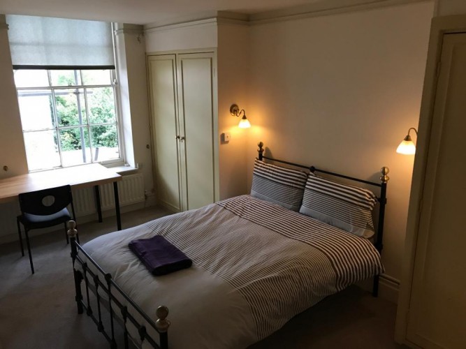 Serviced Apartments in Cheltenham provide Serviced Accommodation in and around Cheltenham. We have no. of Serviced Apartments in Cheltenham to fulfill your short to long term business or leisure accommodation requirements. Other 3